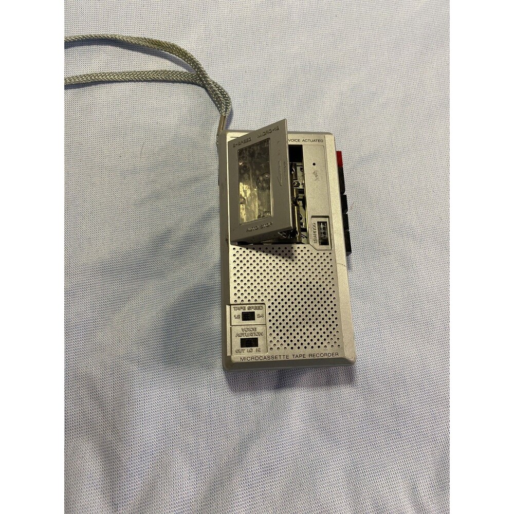 Vintage Realistic Voice Actuated microcassette recorder 14-1042 Micro - 18 Parts